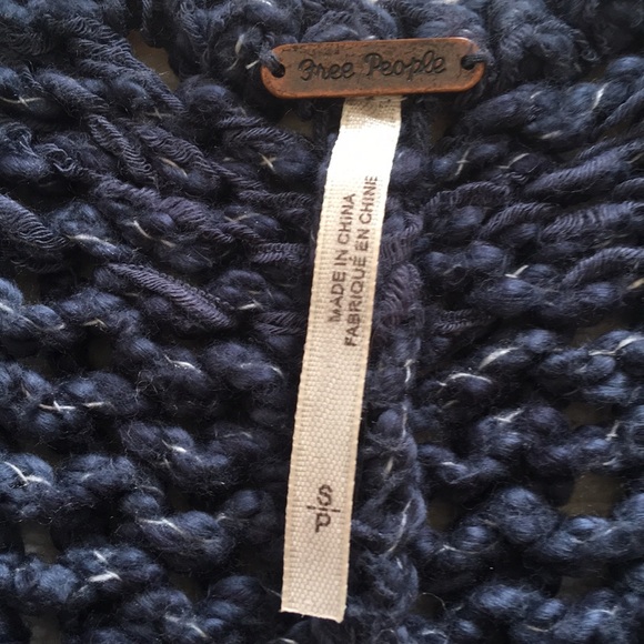 Pullover - Picture 2 of 8